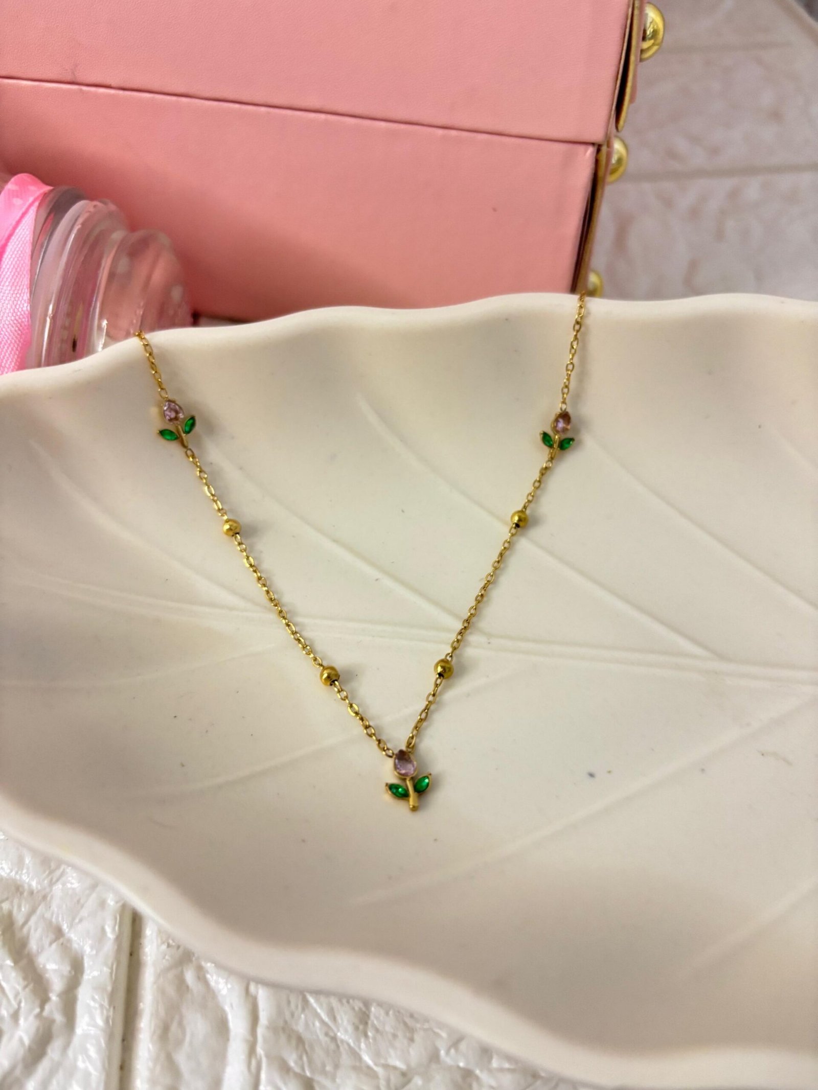 Viral Anti Tarnish Tulip Necklace